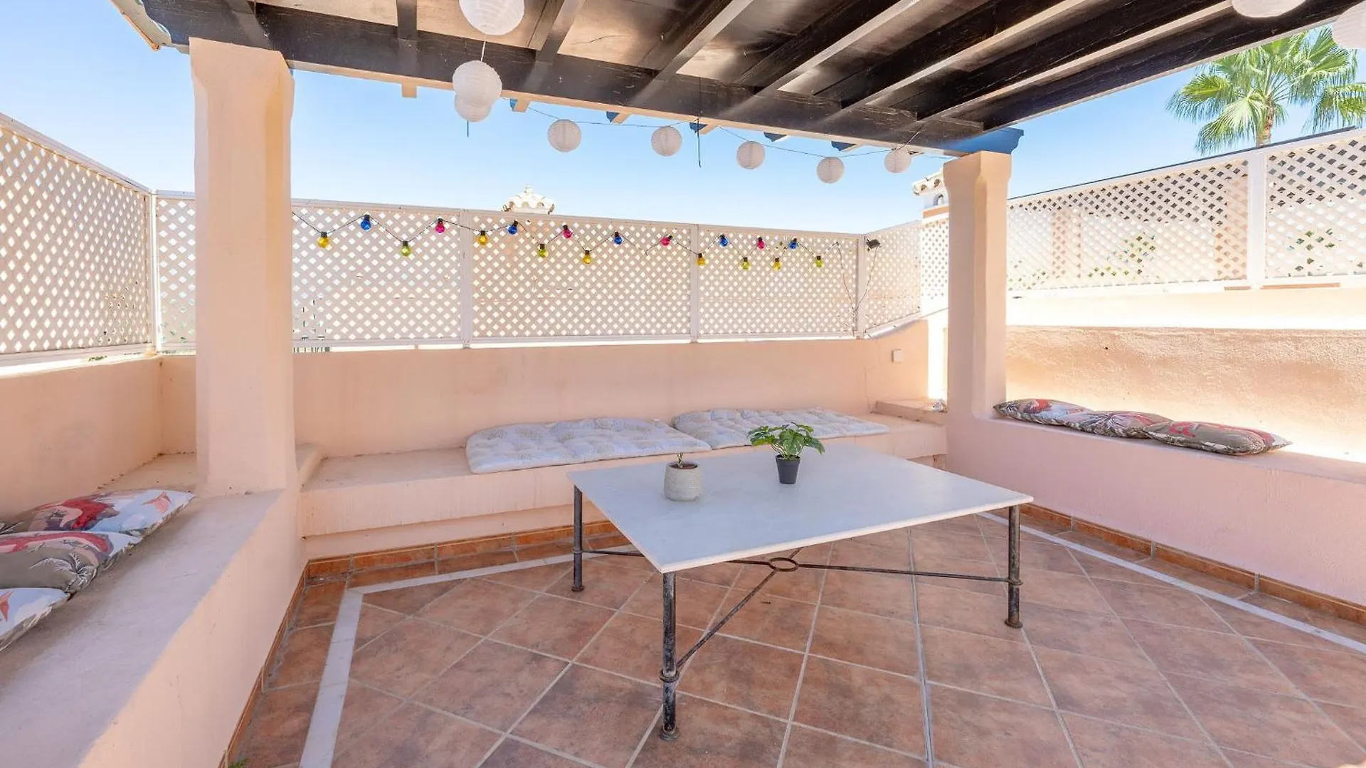 Apartment Close To The Beach With A Roof Terrace Estepona