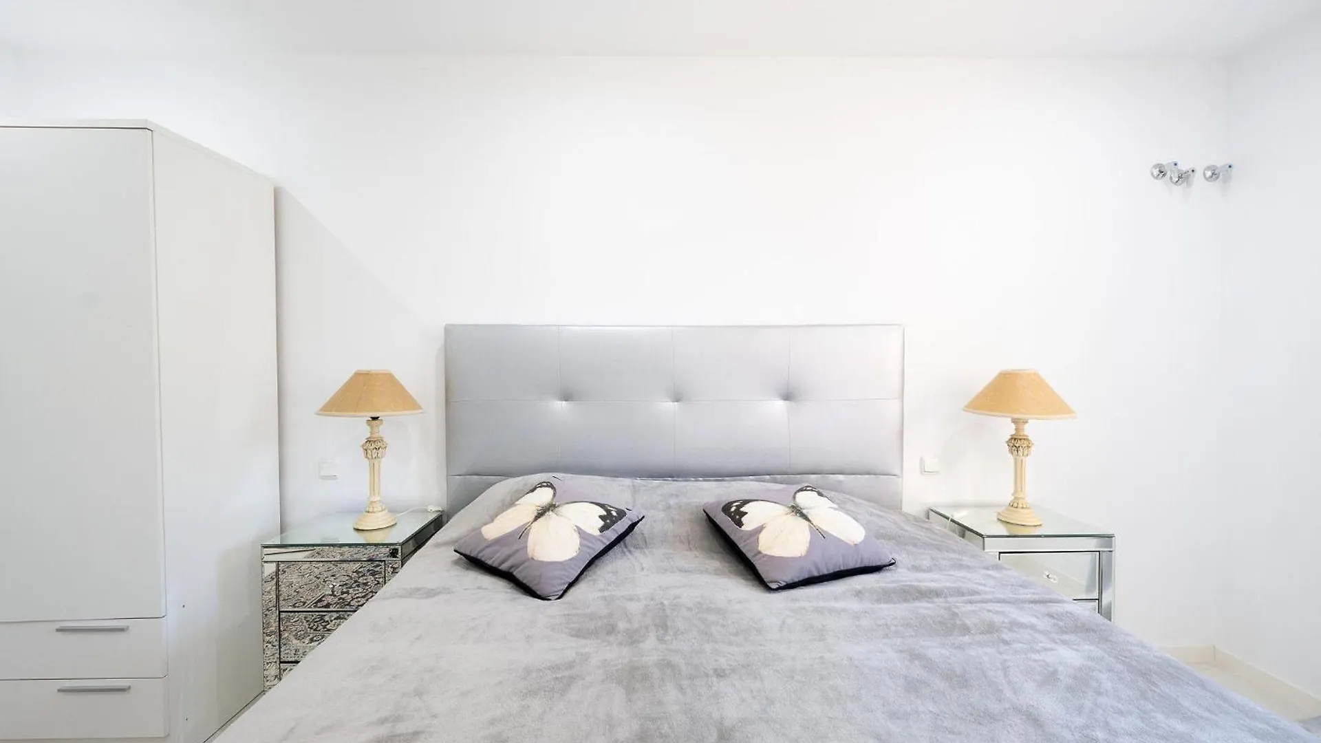 Apartment Close To The Beach With A Roof Terrace Estepona