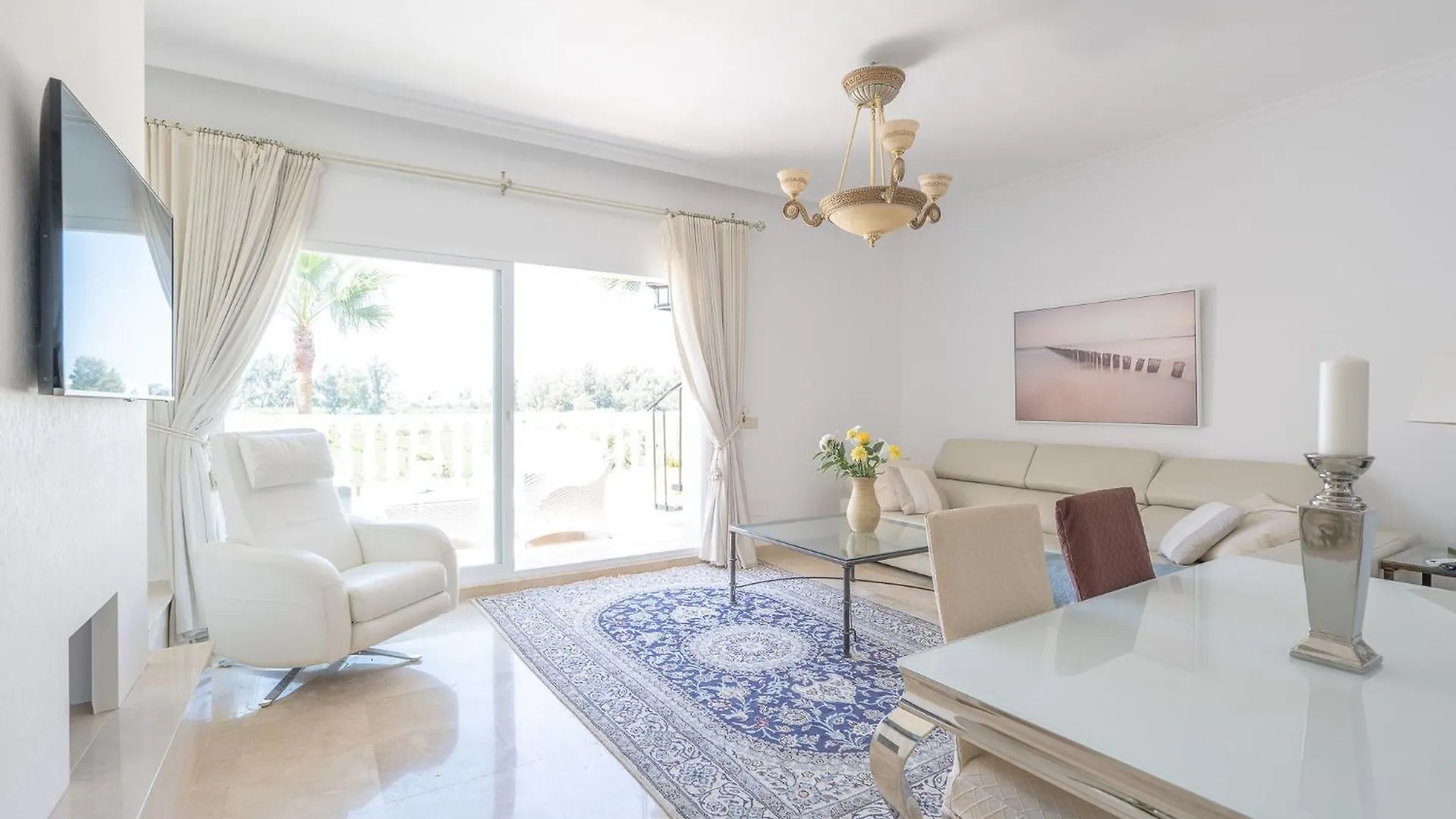 Apartment Close To The Beach With A Roof Terrace Estepona Spain