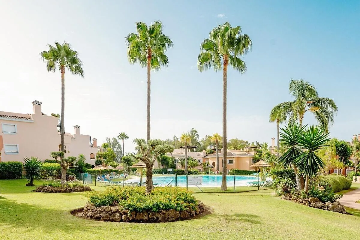 Apartment Close To The Beach With A Roof Terrace Estepona 0*,